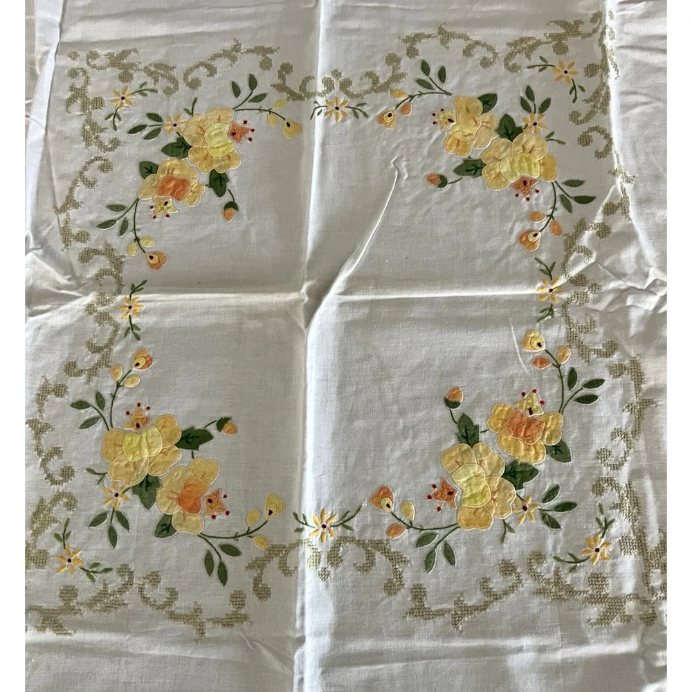 HAND APPLIQUE & HAND EMBROIDERY TABLECLOTH 33x32 Yellow Green STUNNING WORK!